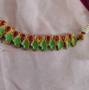 Traditional Green &amp; Red Enamel Necklace Set