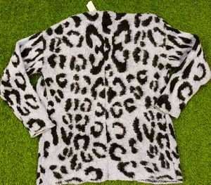 Stylish Leopard Print Shrug