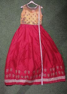 LADIES GOWN brand NEW