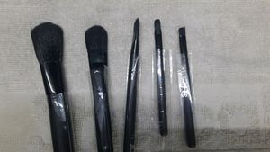 L&#39;Oreal Makeup Brushes- New &amp; Unused