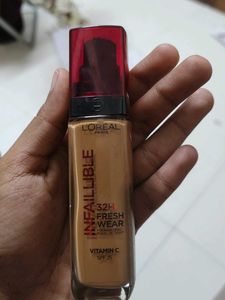 Loreal  Infallible Foundation - Hazelnut Shade