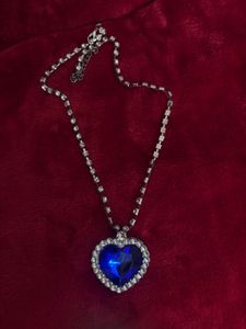 Titanic Heart of the Ocean Necklace