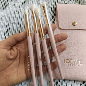 Iconic London Makeup Brush