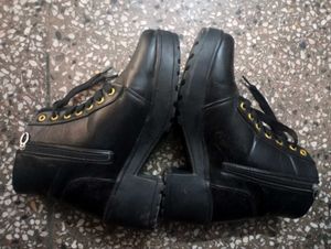 Black Chain Boots (Women) (Winter)