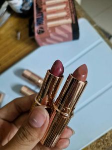 4 Nudes Lipsticks From Hollywood
