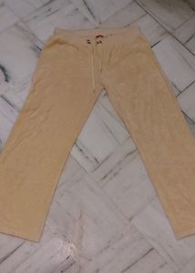 Pyjama Yellow