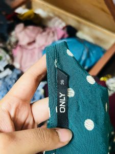 Green Polka Dot Full Sleeve Top