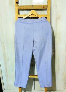 Lavender Cropped Trousers wIst size-28-30