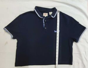 Levi&#39;s Crop Tee