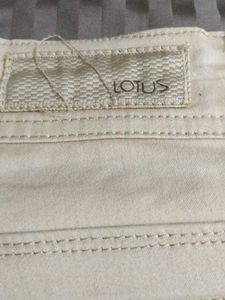 Branded Capri Pant For Women