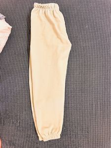 Beige Jogger!