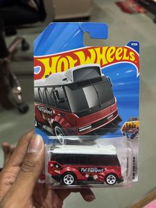 Hotwheels Imported Metro Series 2025 J case