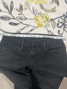 Levi’s Black Ankle Jean For Women