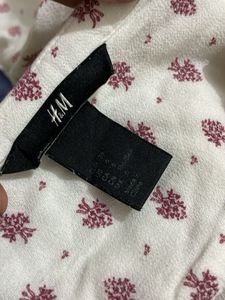 H&amp;M Printed Long Sleeve Top