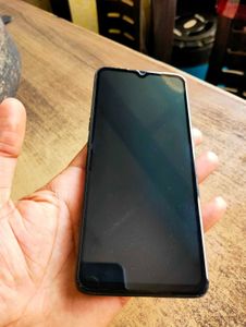 OPPO F15 ANDROID PHONE......