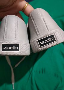 Zudio Sneakers