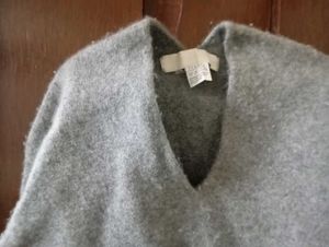 Woolen gray crop sweater for women