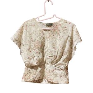 Floral Print Top with Lace Trim