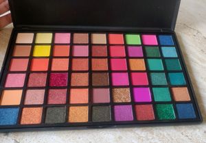Huda Beauty 54 Color Eyeshadow Palette ❤️😍