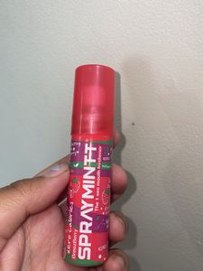 SPRAYMINTT BreezBerry Mouth Freshner