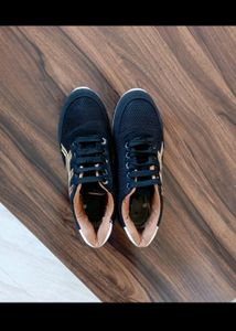 Unisex Sports Sneaker UK 6
