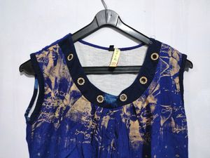 Major Price Drop Navy Blue Printed Top (XXL)