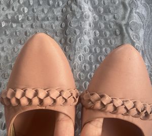 Trend&#39;s Footwear Flats
