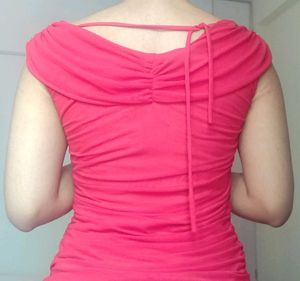 RED FITTED TOP