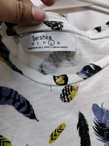 Feather Print T-Shirt