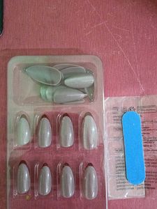 Savana by Urbanic Apricot Nails