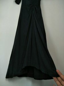 Elegant Black Gathered Waist Midi Dress