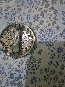 Statement saree pin