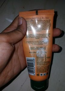 Biotique Walnut Face Scrub