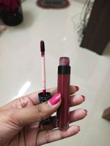 DAZZLER LIQUIDLIPSTICK