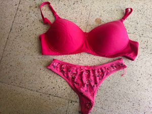 36b Padded Used Bra And Panty