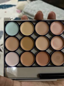 Mars Bronze Highlight Palette Concealer