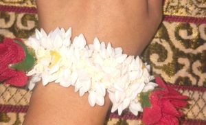 Beautiful Gajra For Women