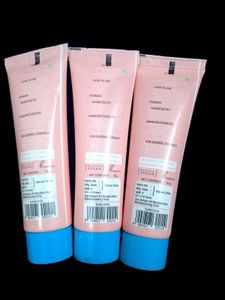 Aqualogica Radiance Dewy Sunscreen