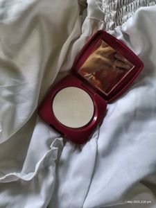 Lakme Compact
