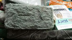 Woman&#39;s Grey Wallet