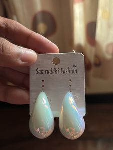 Dianty trendy earrings