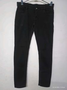 Women’s Like-New Jeans – Style That Fits Just Righ