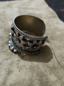 Oxidised Handcuff