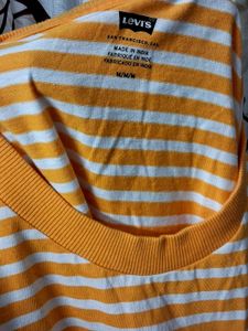 Levi&#39;s Striped Tee