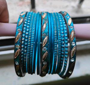 Turquoise Beaded Bangle Set