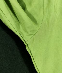 Light Green Top (Woman)