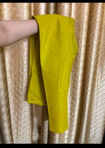 Beautiful Pear Yellow Gown 😍