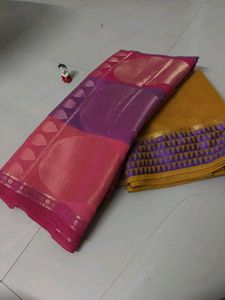 Combo Of 2 Elegant Pink &amp; Gold Saree