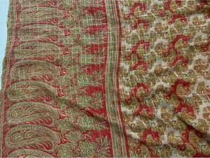 Red &amp; Beige Paisley Print Saree