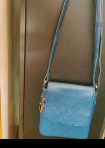 SLING BAG FOR GIRLS/ WOMEN